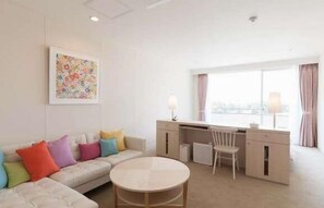 Living room - Shizu Hills Hotel (Naka)