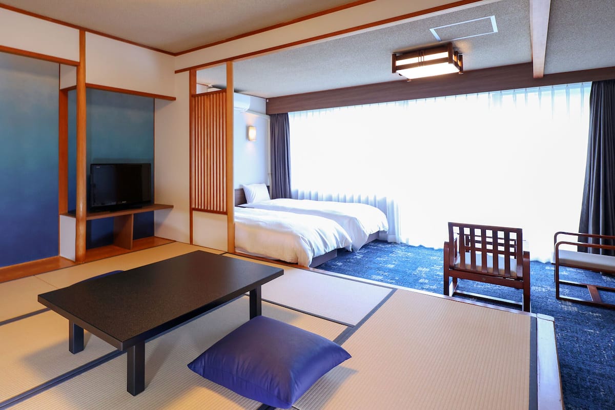 Standard Japanese-Western-Style-Room with 8 Tatami mats - Shower Only - Non-Smoking | In-room safe, blackout curtains, bed sheets