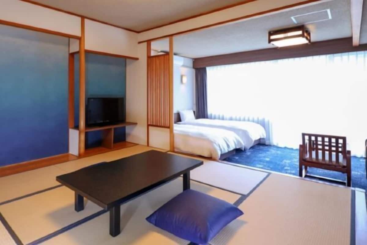 In-room safe, blackout drapes, bed sheets