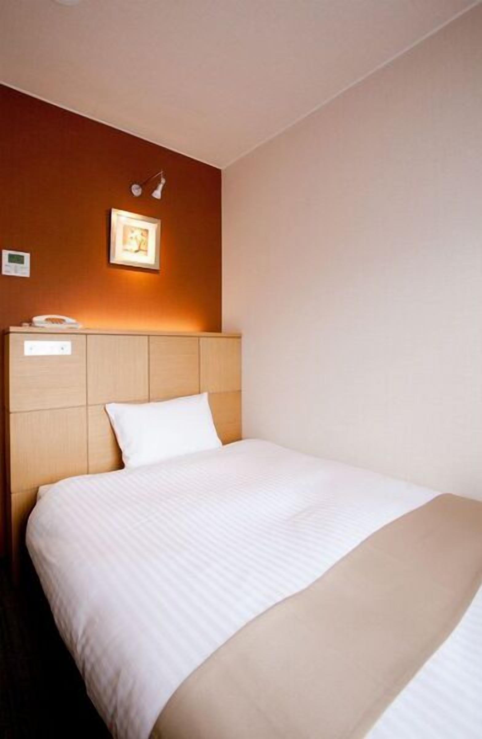 single room, non smoking | bathroom | separate bathtub and shower, hair dryer, slippers, bidet