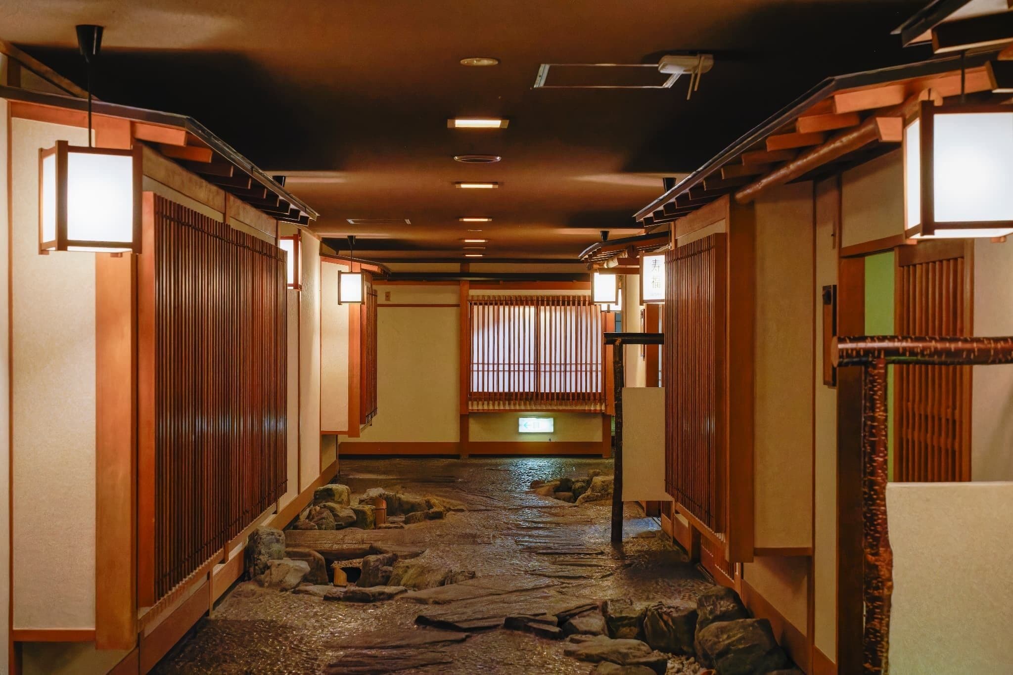 ディナーに営業