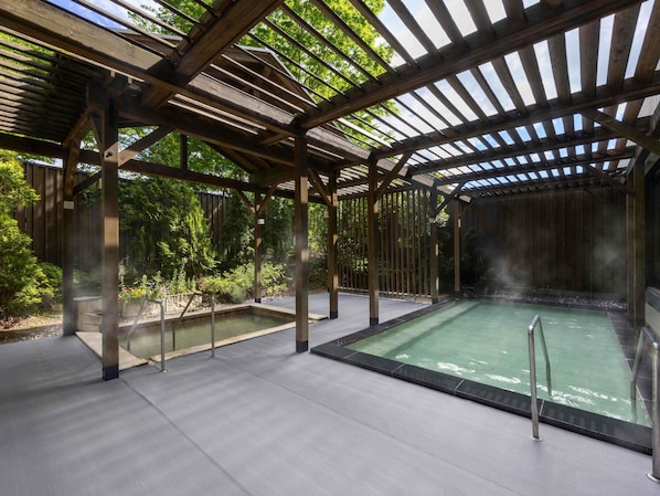 In-room safe, iron/ironing board, free WiFi, bed sheets - Mercure Miyagi Zao Resort & Spa (Zao)