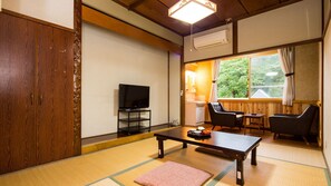 Living area - Oyashirazu Kanko Hotel (Itoigawa)