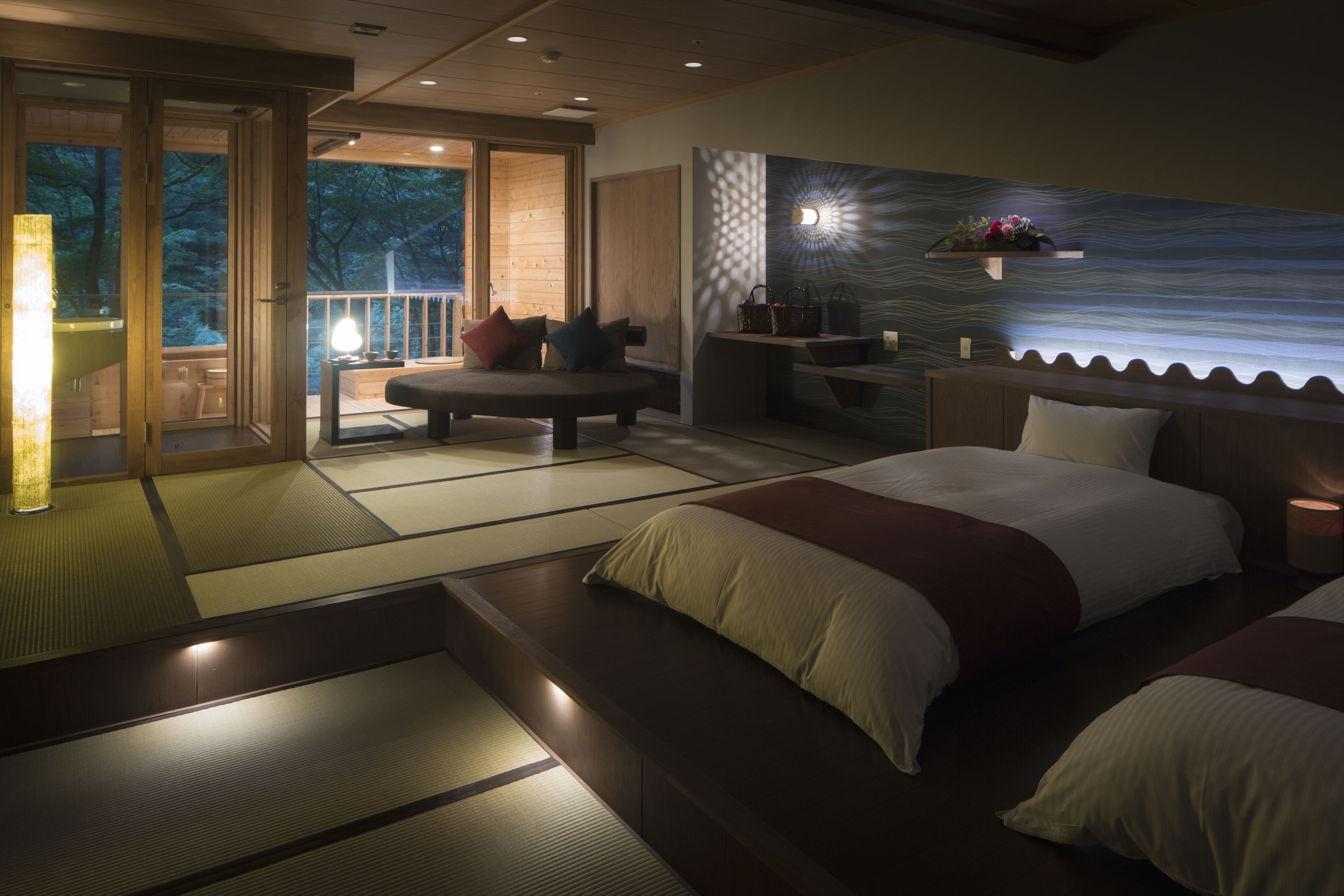 Outdoor bath with mountain stream side tatami room | In-room safe, desk, blackout drapes, free WiFi