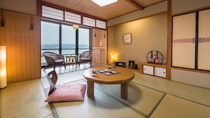 Unclassified image, 5 of 36, button - Ten Ten Temari (Matsue)