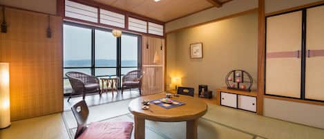 Japanese Style Room ROH | Down comforters, in-room safe, desk, free WiFi