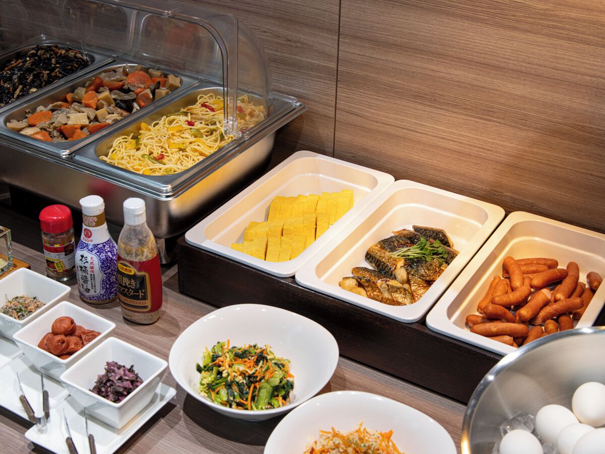 Desayuno buffet todos los días (con cargo)