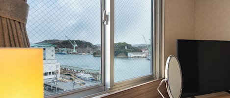 Zweibettzimmer, Nichtraucher (Free parking) | Schreibtisch, kostenloses WLAN, Bettwäsche