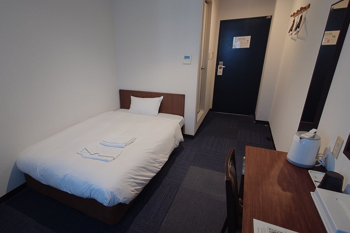 Iron/ironing board (on request), WiFi (free), bed sheets