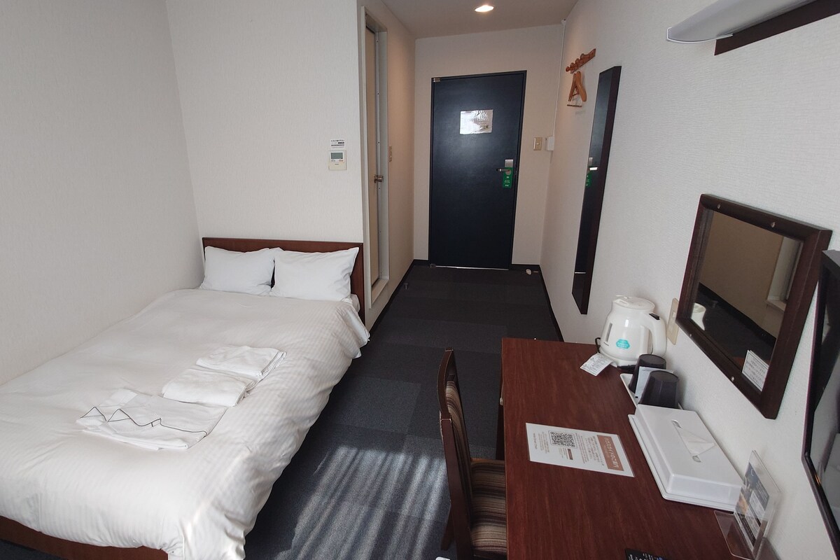 Iron/ironing board (on request), WiFi (free), bed sheets