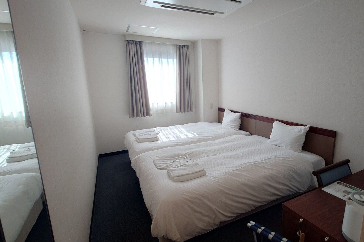 Iron/ironing board (on request), WiFi (free), bed sheets