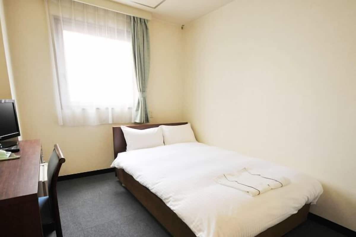 Ferros/tábuas de passar roupa, Wi-Fi de cortesia, roupa de cama