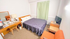 Down comforters, desk, free WiFi - Hotel New Saitama (Saitama)