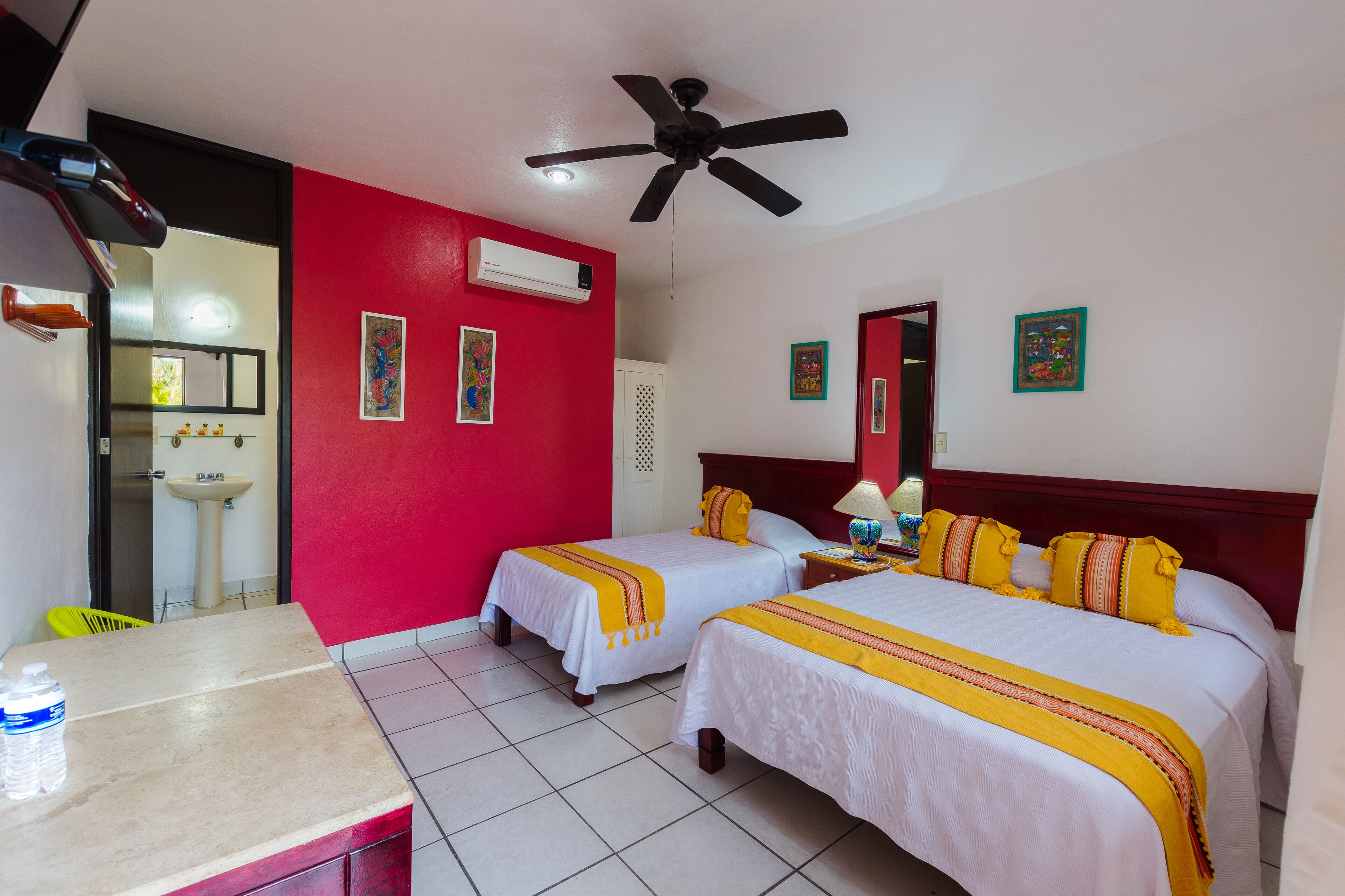 basic triple room | 1 bedroom, in-room safe, free cots/infant beds, bed sheets