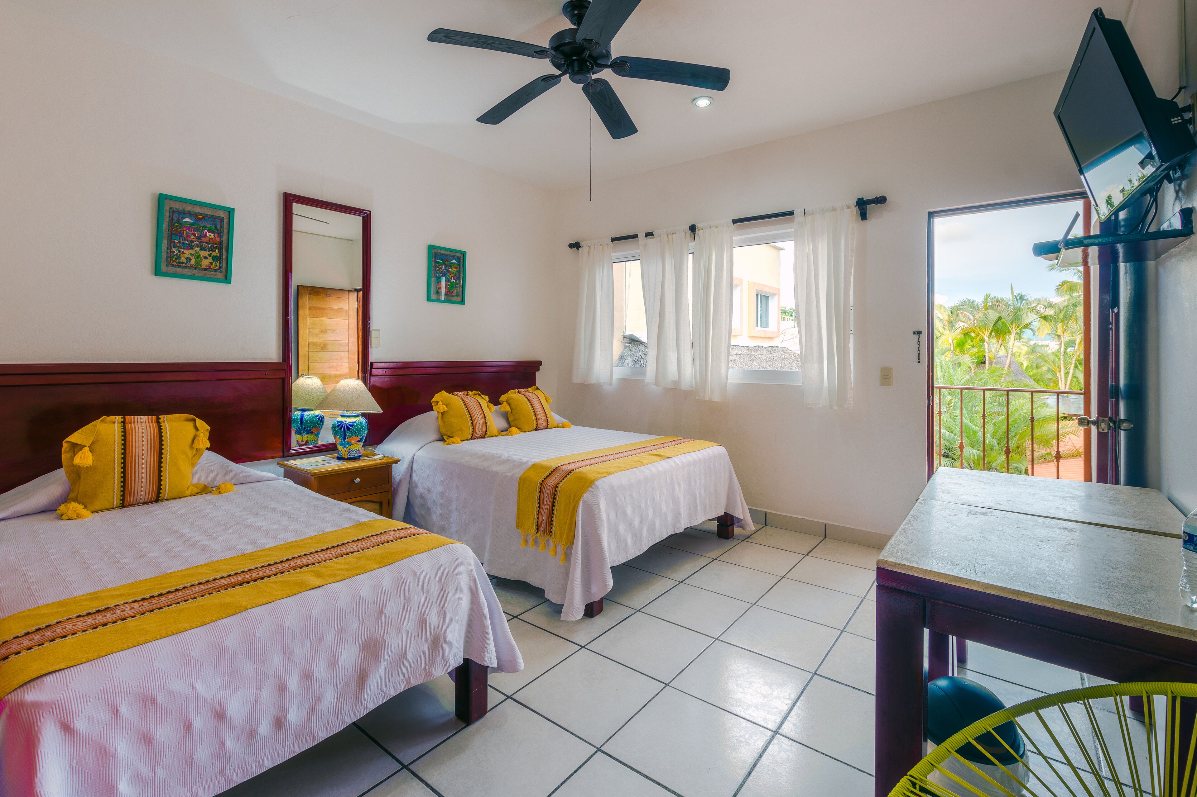 basic triple room | 1 bedroom, in-room safe, free cots/infant beds, bed sheets