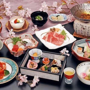 Food and drink - KKR Gero Shirasagi (Gero)