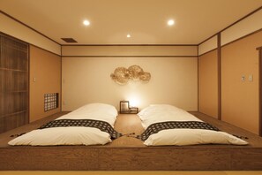 In-room safe, desk, free WiFi - Iwaiyado Jyuan (Nikko)