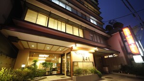 Exterior detail - Nagoya Katei Miyoshi (Nagoya)