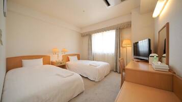 In-room safe, desk, soundproofing, free WiFi