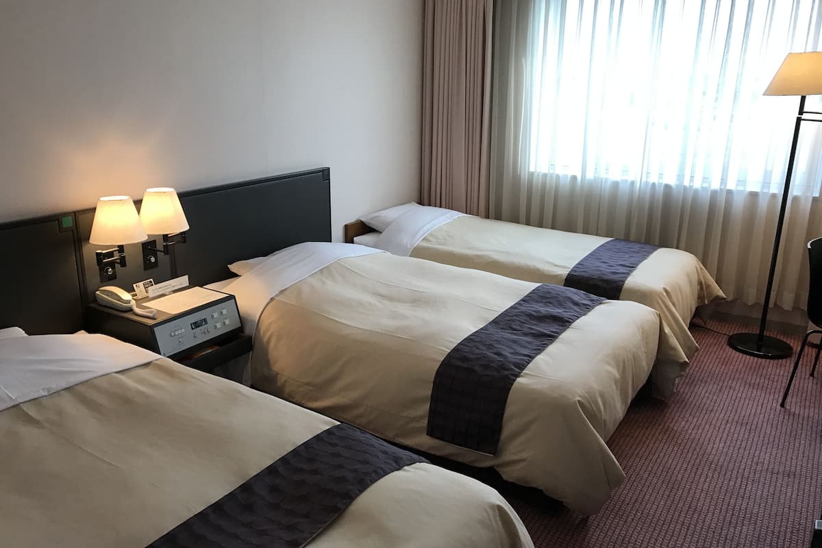 in-room safe, desk, soundproofing, free cots/infant beds