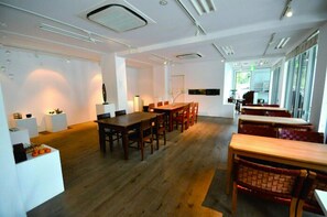 Outdoor dining - Art Biotop Nasu (Nasu)