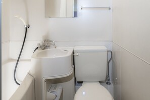 Single Room, Smoking | Bathroom | Combined shower/bathtub, hair dryer, slippers, towels - Tabist Business Hotel Suehiro Matsuyama (Matsuyama)