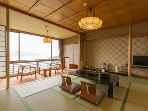 傳統客房, 非吸煙房, 海景 (Japanese Style, Main Building) | 房內用餐區