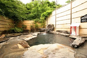 Spa - Nakaoyama Onsen Shosenkaku (Nagano)