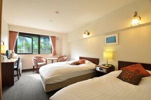 ツインルーム | セーフティボックス (室内)、デスク、防音設備、ベビーベッド