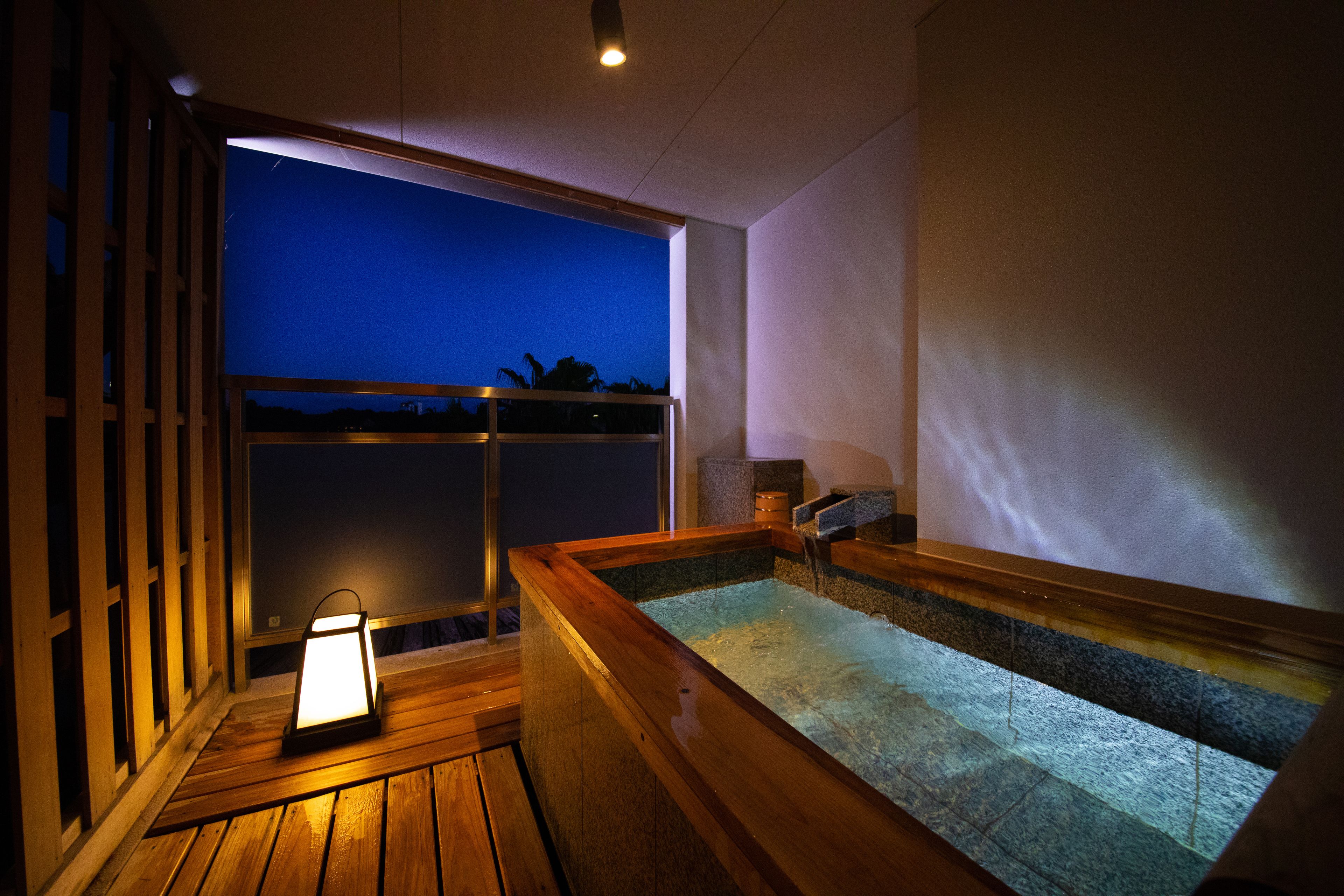 传统双床房 (Shizuka no Umi, with Open-Air Bath) | 浴室 | 免费洗浴用品、吹风机、拖鞋、坐浴桶