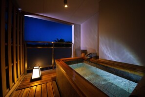 Phòng 2 giường đơn truyền thống (Shizuka no Umi, with Open-Air Bath) | Phòng tắm | Đồ dùng nhà tắm miễn phí, máy sấy tóc, dép đi trong nhà 