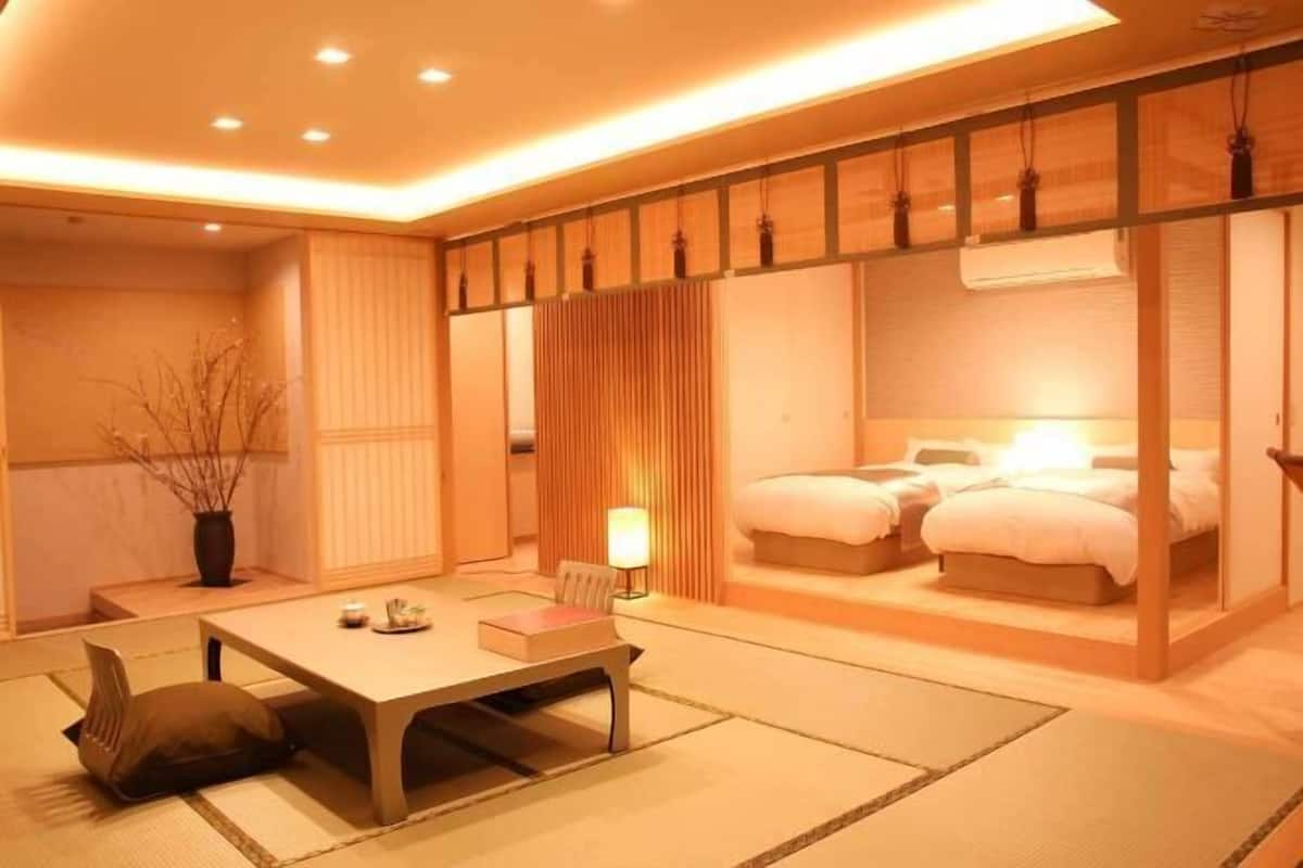 In-room safe, desk, free WiFi, bed sheets