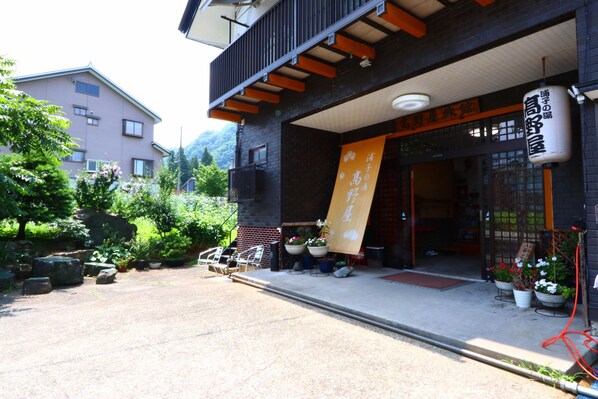 Exterior - Takanoya (Yuzawa)