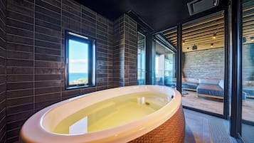 In-room safe, desk, free WiFi, bed sheets