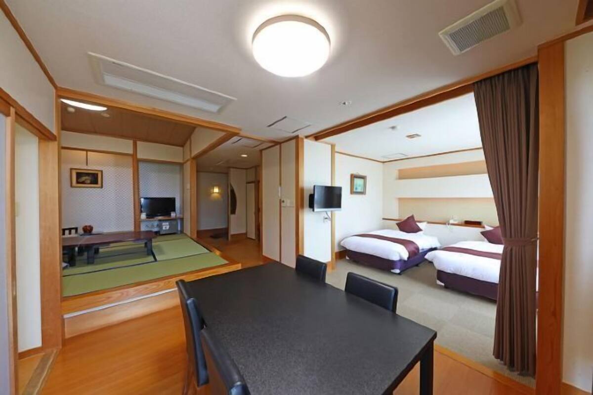 In-room safe, desk, free WiFi, bed sheets