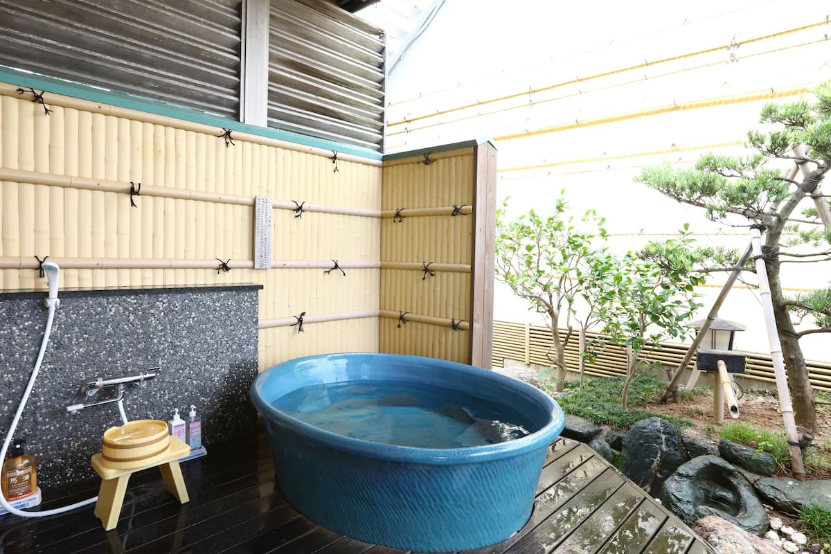 Traditional-Zimmer, Nichtraucher, Gartenblick | Zimmersafe, Schreibtisch, kostenloses WLAN, Bettwäsche