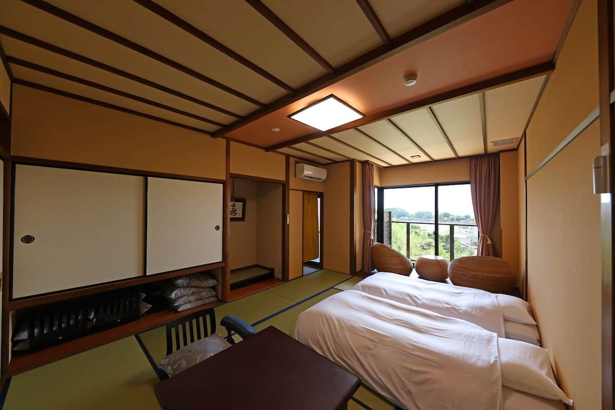 Traditionele kamer, niet-roken (with Open-Air Bath) | Een kluis op de kamer, een bureau, gratis wifi, beddengoed