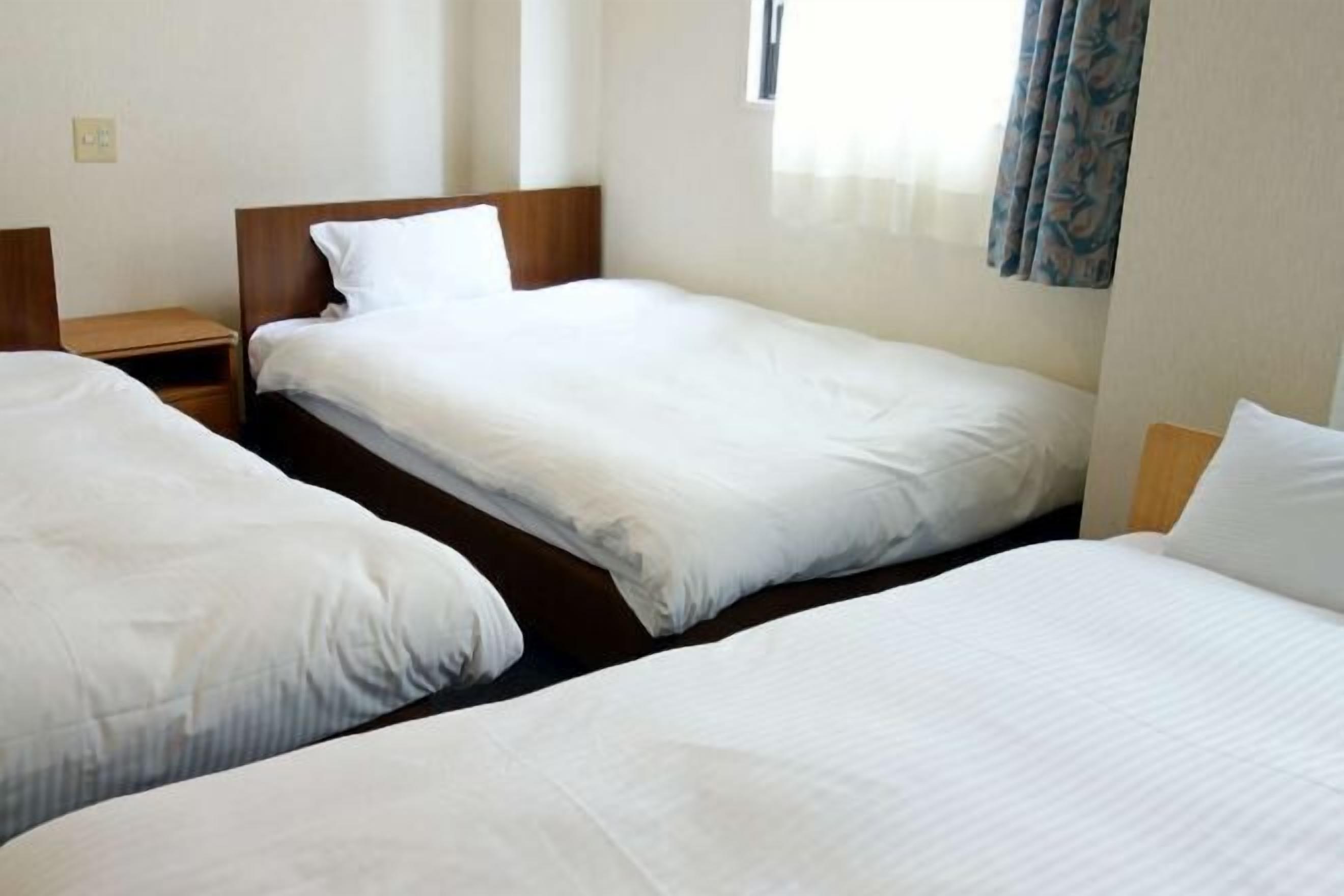 Desk, blackout drapes, free WiFi, bed sheets