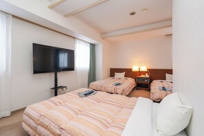 Phòng 3 Deluxe, 3 phòng ngủ, không hút thuốc | Bàn, truy cập Internet không dây miễn phí, bộ trải giường 