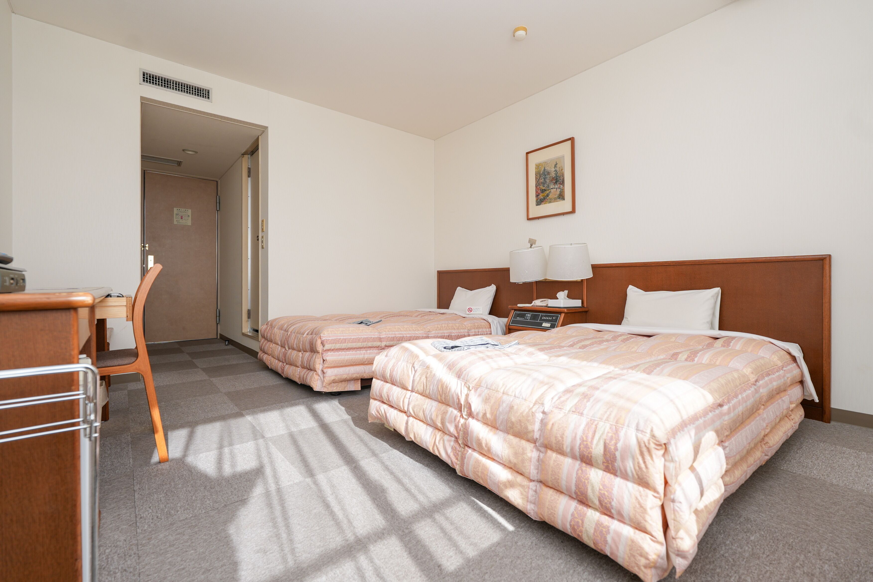 Superior Twin Room, Non Smoking | Desk, free WiFi, bed sheets