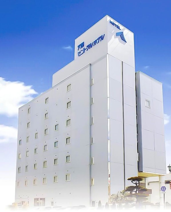 Front of property - Tendo Central Hotel (Tendo)