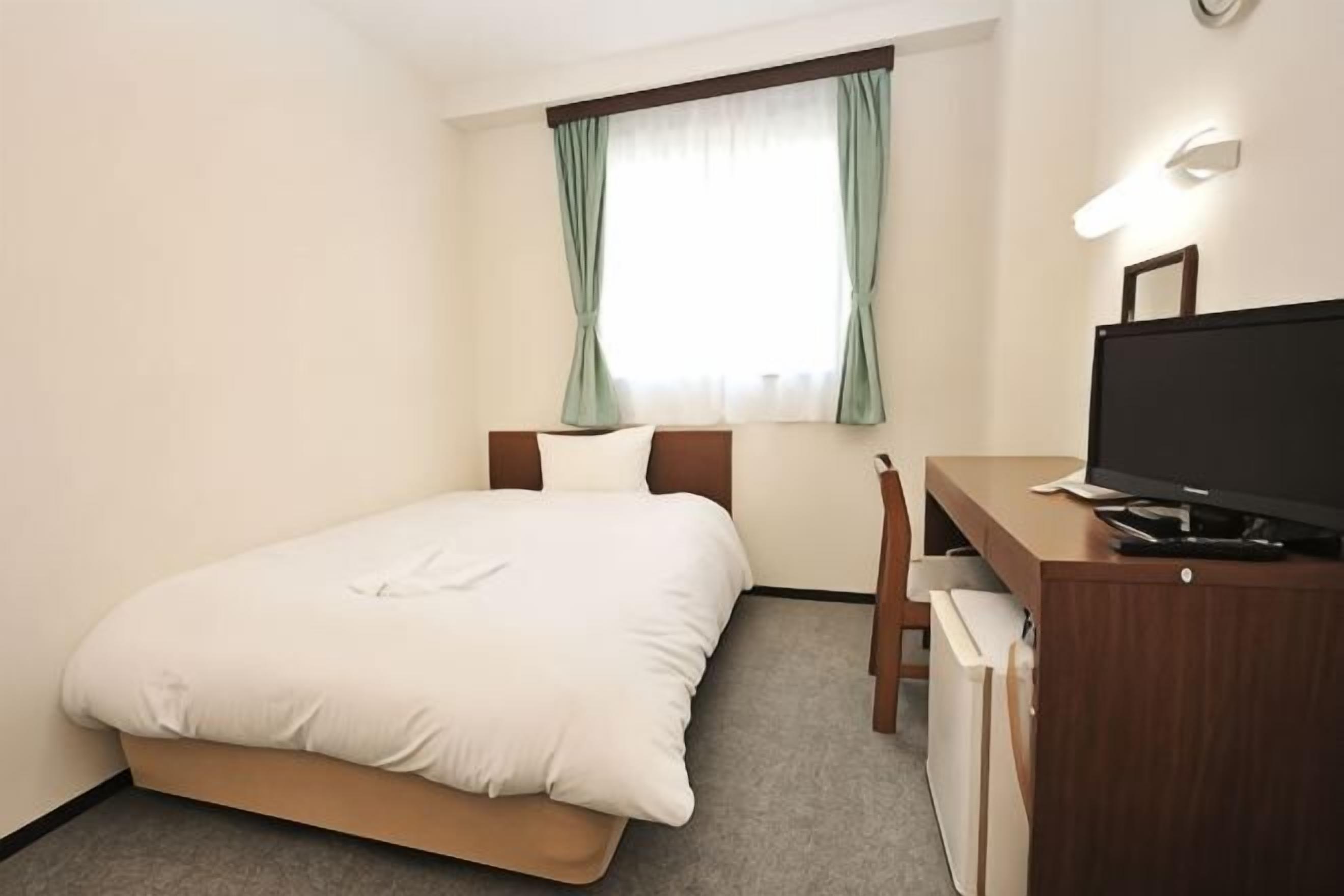 In-room safe, desk, iron/ironing board, free WiFi