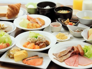 Desayuno buffet incluido todos los días