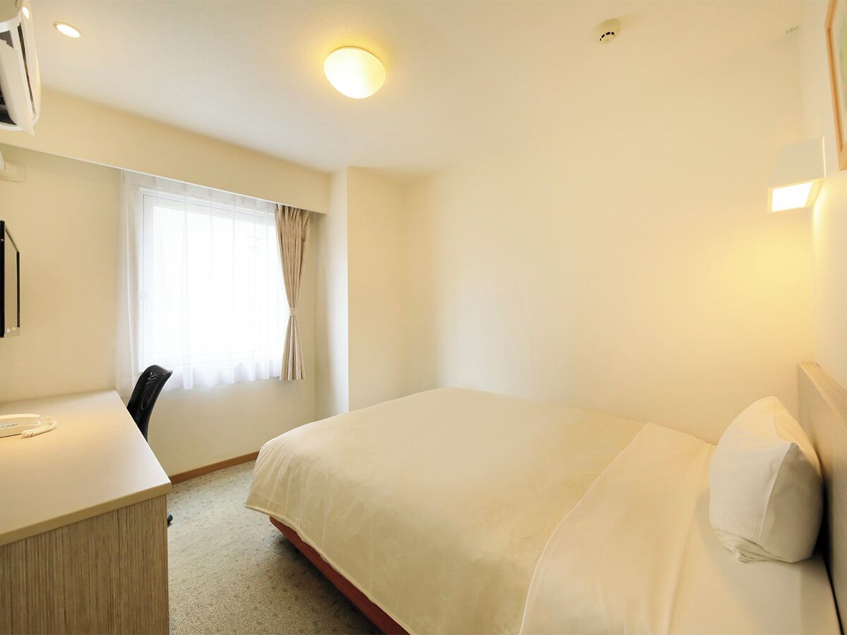 1 bedroom, desk, free wifi