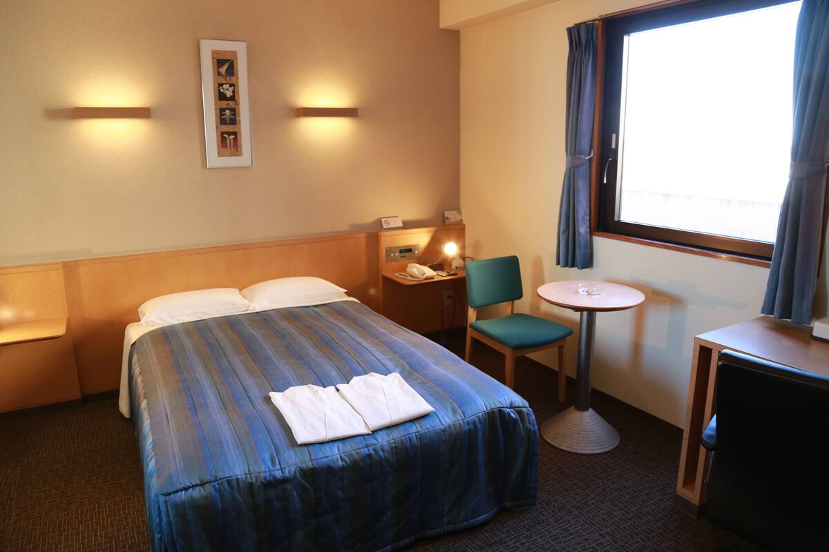 double room, non smoking | 1 bedroom, free wifi, bed sheets