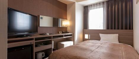 Iron/ironing board, free WiFi