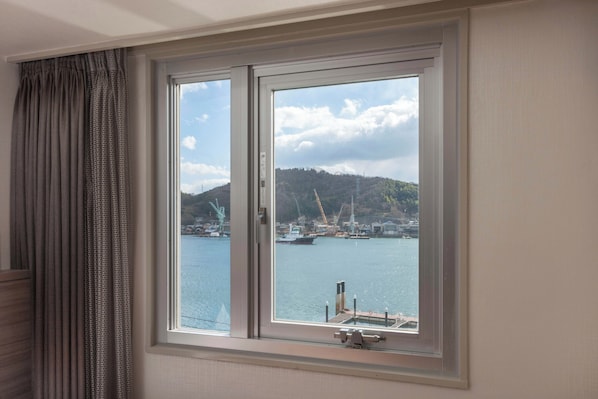 Iron/ironing board, free WiFi - Onomichi Royal Hotel (Onomichi)