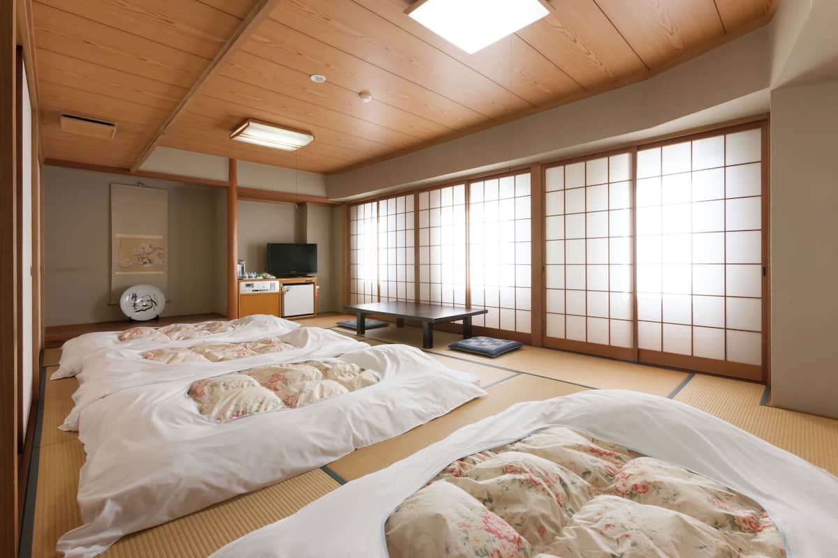 Traditionele kamer, niet-roken (Japanese Room, 12 Tatami) | Een strijkplank/strijkijzer, gratis wifi