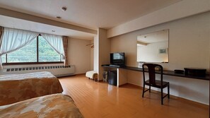 Standard-huone, tupakointi kielletty (Random) | Tallelokero huoneessa, vuodevaatteet