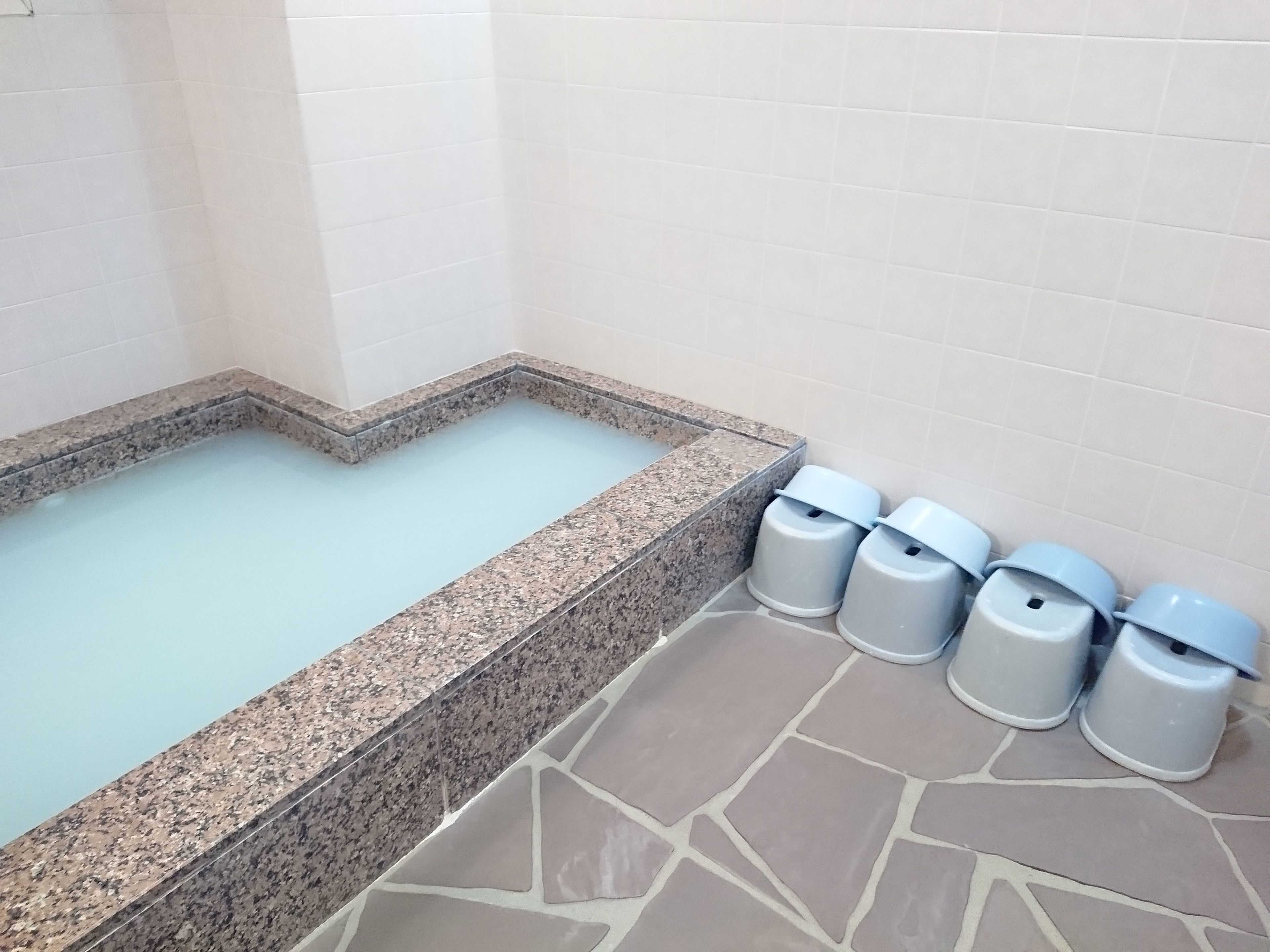 Tab spa tertutup
